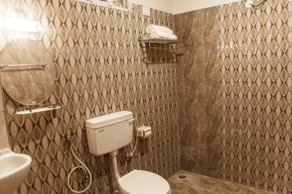 Vālpārai Petra Family Guest House חדר תמונה