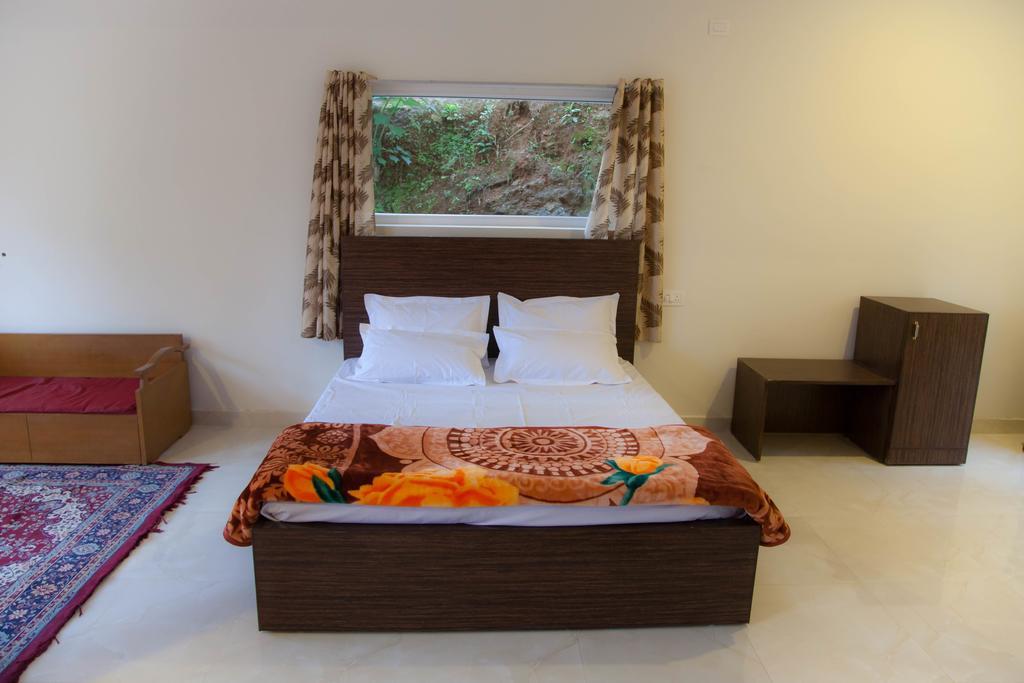 Vālpārai Petra Family Guest House חדר תמונה