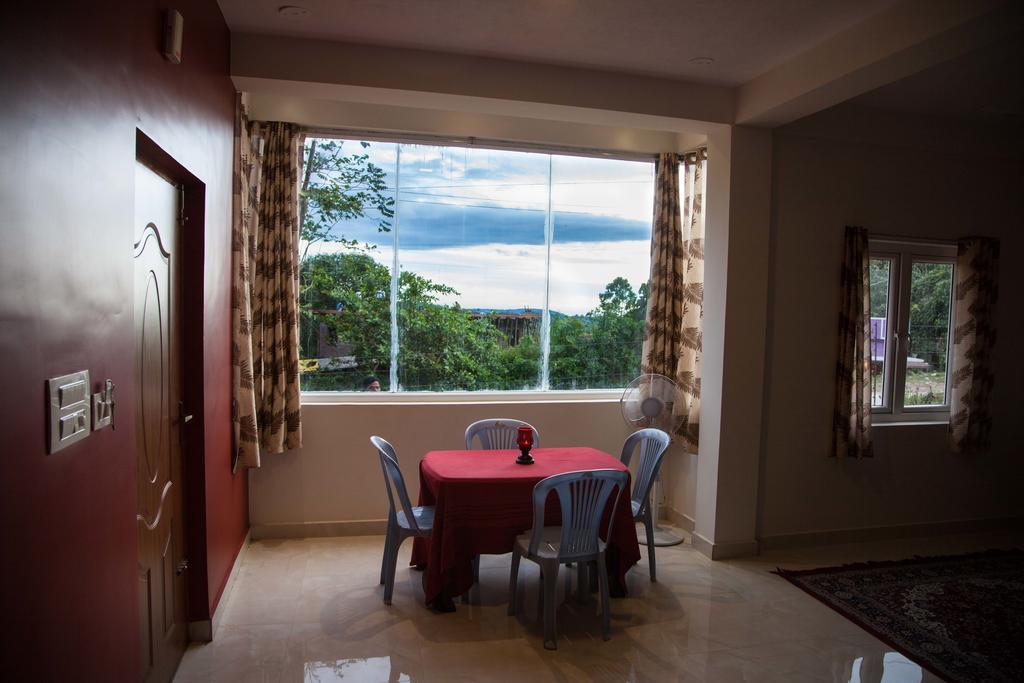Vālpārai Petra Family Guest House חדר תמונה